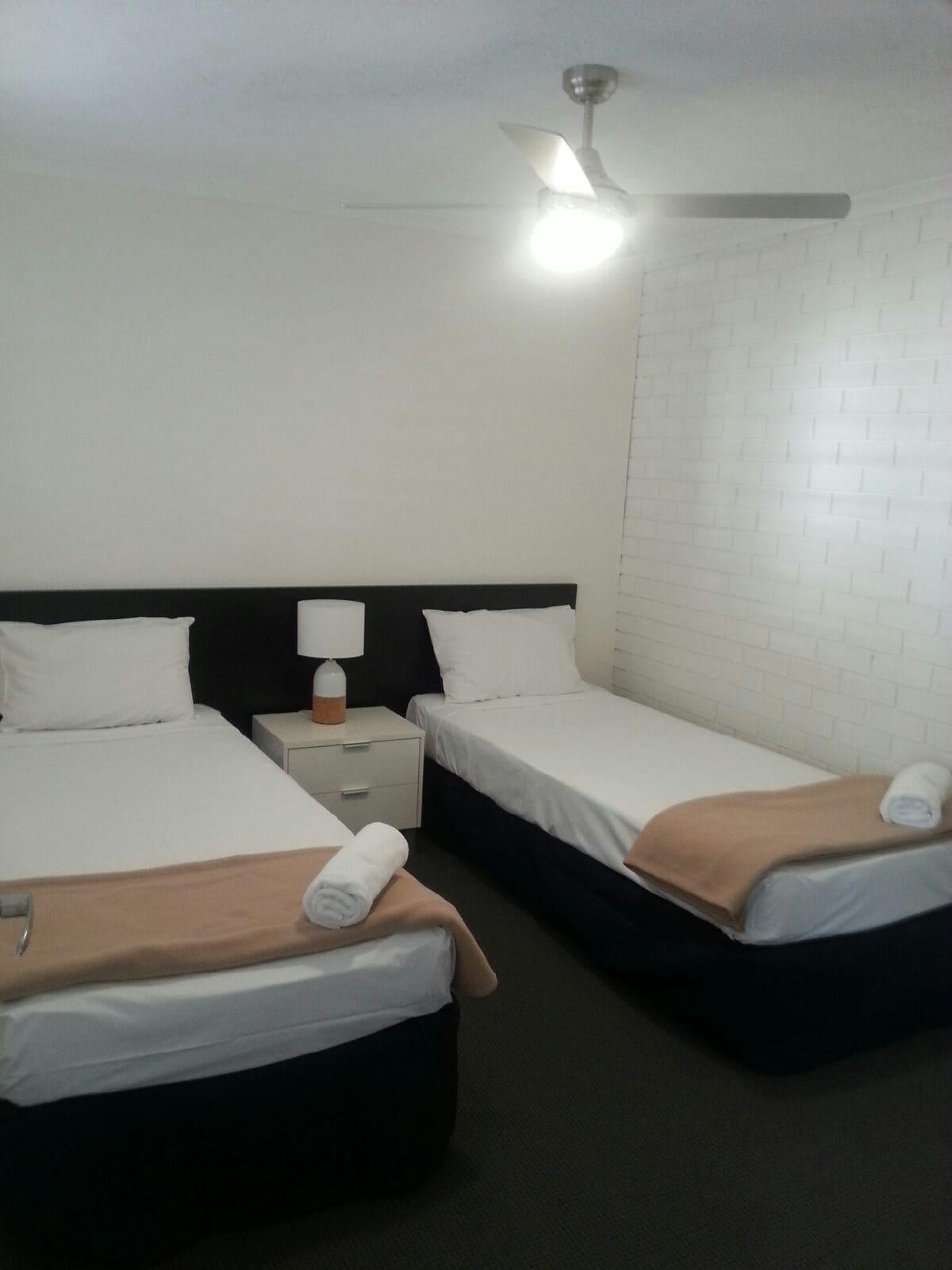 Broadbeach Travel Inn Apartments Gold Coast Dış mekan fotoğraf