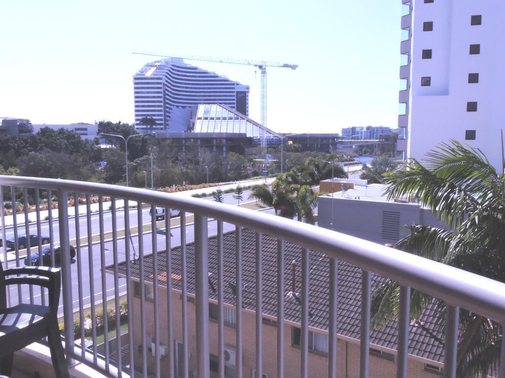Broadbeach Travel Inn Apartments Gold Coast Dış mekan fotoğraf
